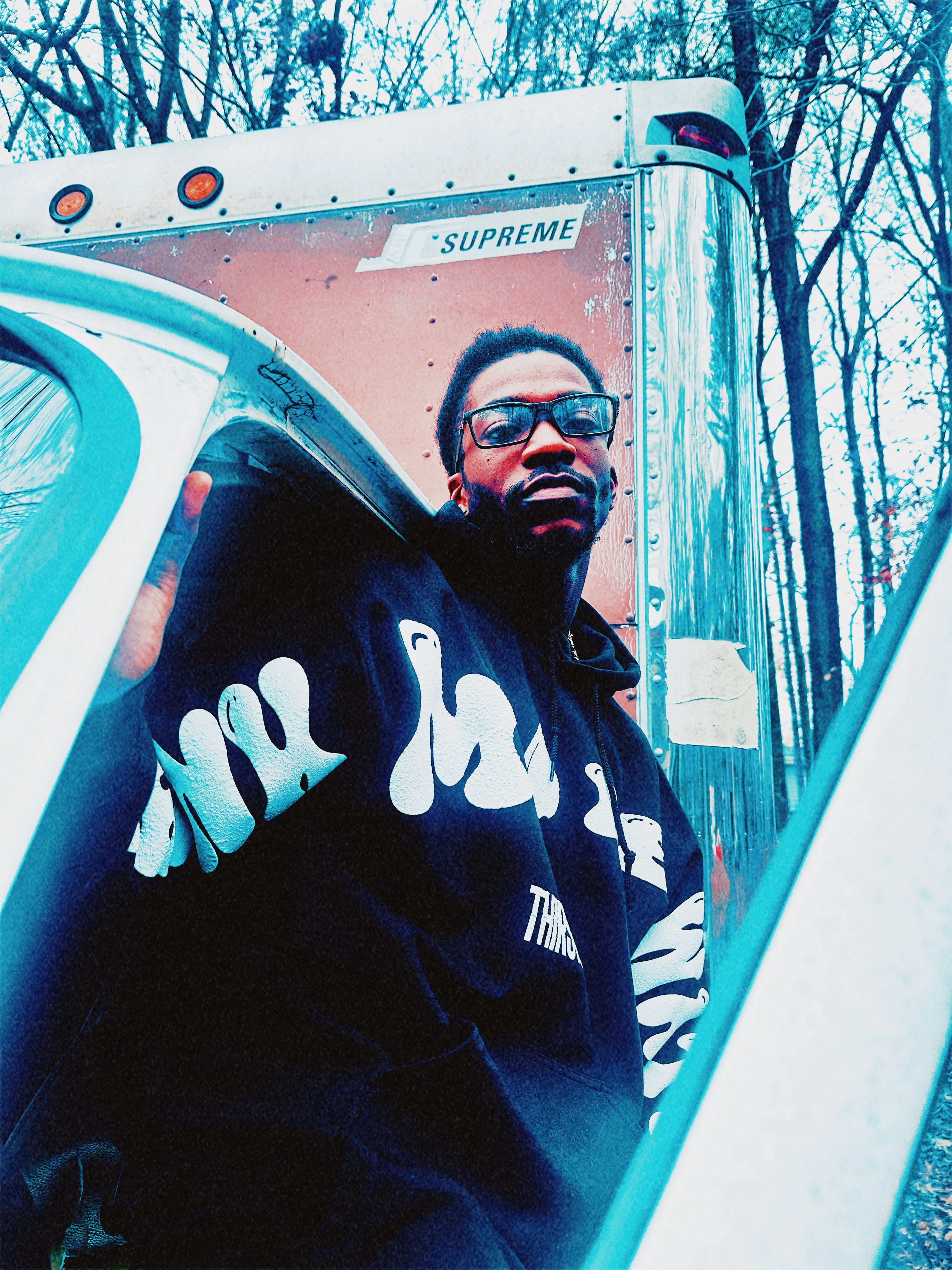 Top Fall 2024 Fashion Trends: Streetwear, Layering, and Sustainable Style